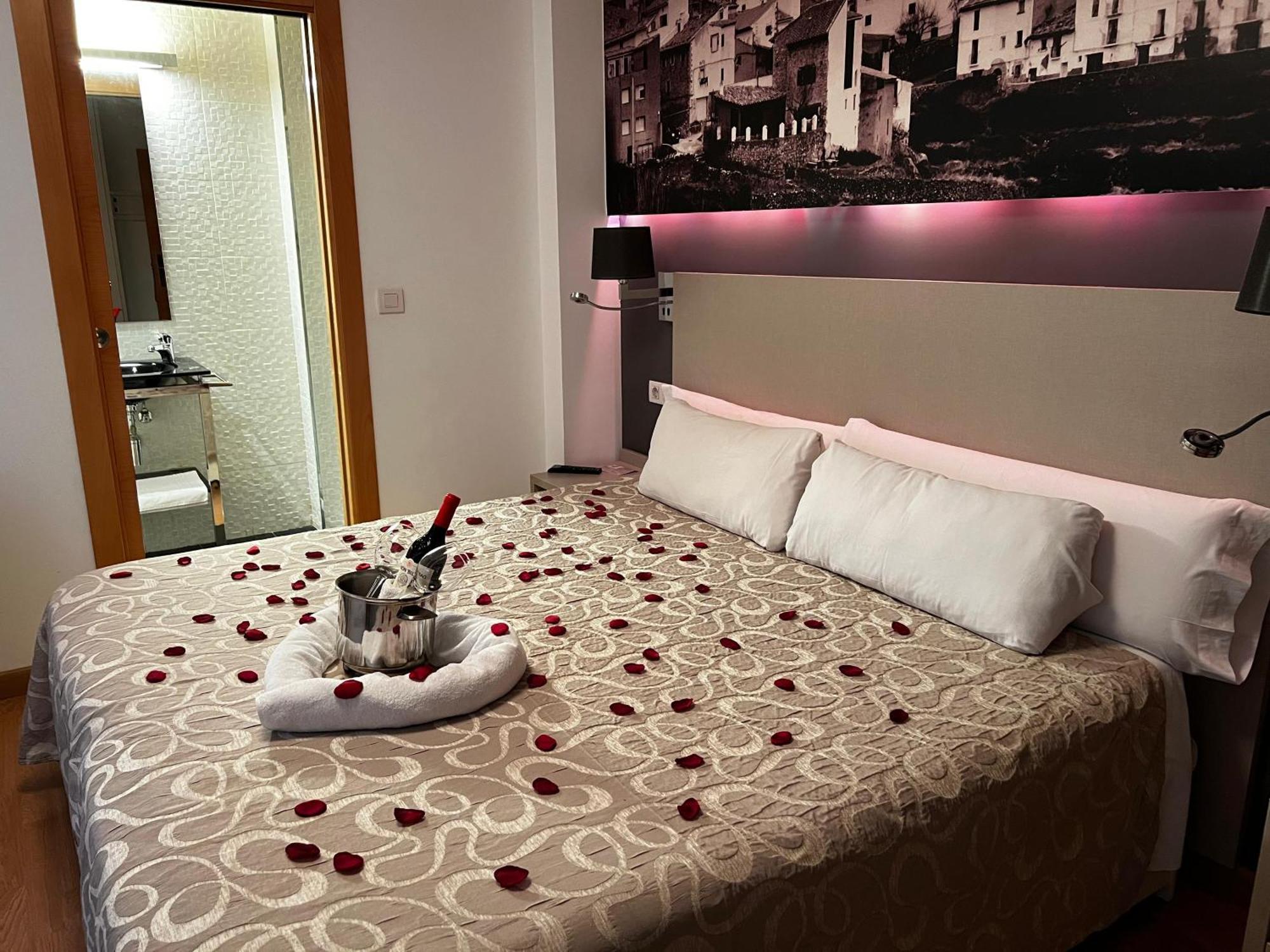 Hello Villarreal Suites Vila-real Exteriör bild