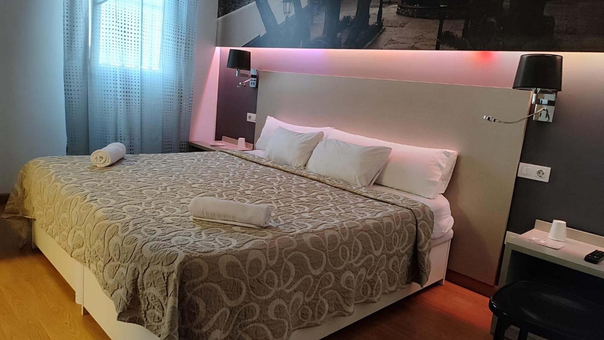 Hello Villarreal Suites Vila-real Exteriör bild